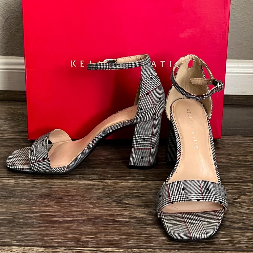 BARELY WORN Plaid polka dot sandal heels
